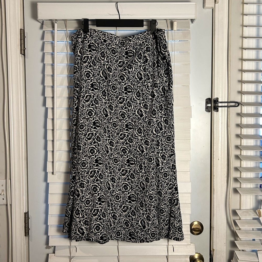 Jacque & Koko  Black White Floral Midi Skirt Scarf Set Women’s 22-24 Plus Size